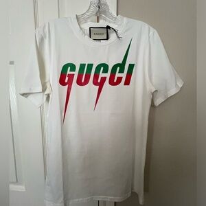 NWT GG T-SHIRT SZ M.